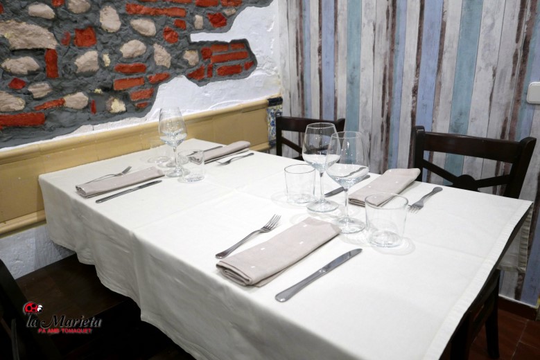 Cena romántica en Mollet del Vallès, Barcelona, Restaurant La Marieta, una generosa carta, un ambiente cálido y acogedor