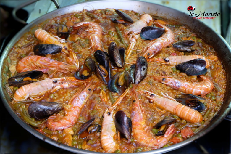Restaurante La Marieta para disfrutar, paella mixta, en Mollet del Vallès, Barcelona, cenas de empresa,cenas románticas