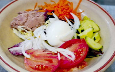 Ensalada Marieta elaborada con ingredientes naturales restaurant en Mollet